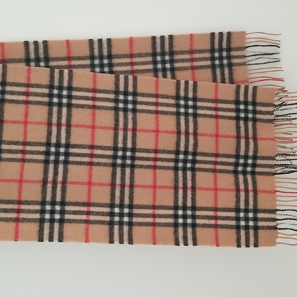 COPY - Burberry 100% Cashmere Scarf - Picture 8 of 8